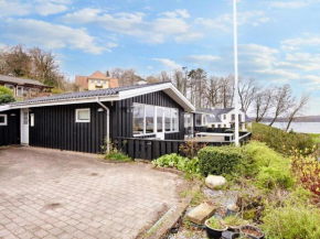 6 person holiday home in B rkop